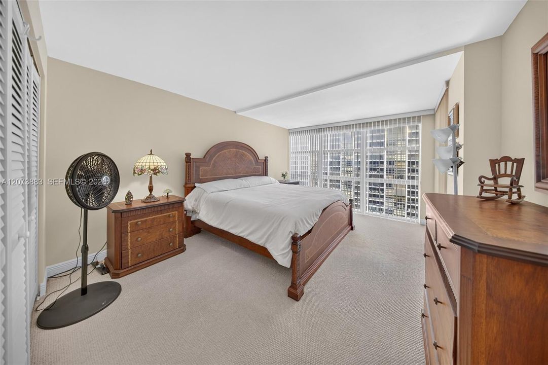 For Rent: $8,500 (3 beds, 2 baths, 1995 Square Feet)