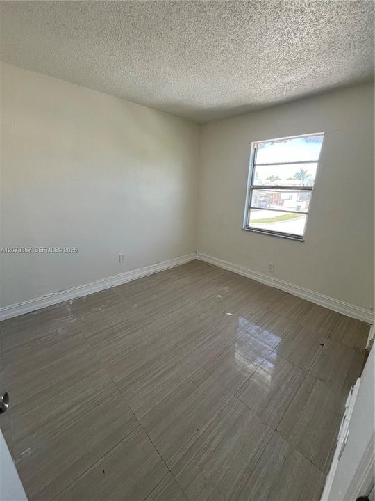 For Rent: $3,400 (4 beds, 2 baths, 1211 Square Feet)