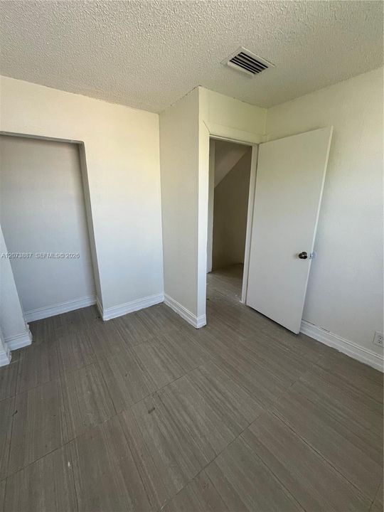 For Rent: $3,400 (4 beds, 2 baths, 1211 Square Feet)