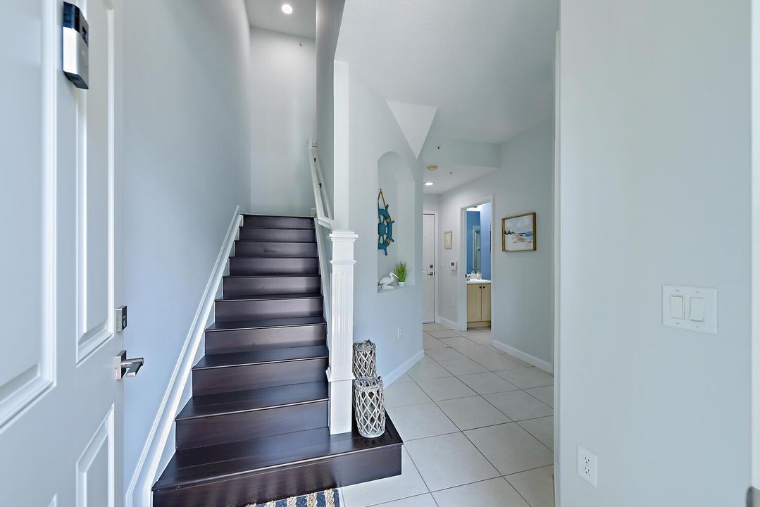 2570 Gardens Pkwy Palm Beach-large-026-0