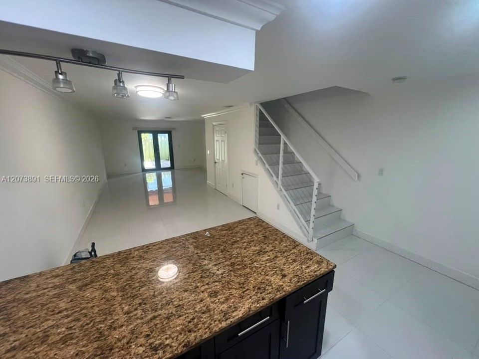 For Rent: $2,450 (2 beds, 2 baths, 1210 Square Feet)