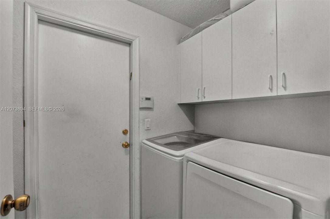 En Venta: $565,000 (3 camas, 2 baños, 1864 Pies cuadrados)