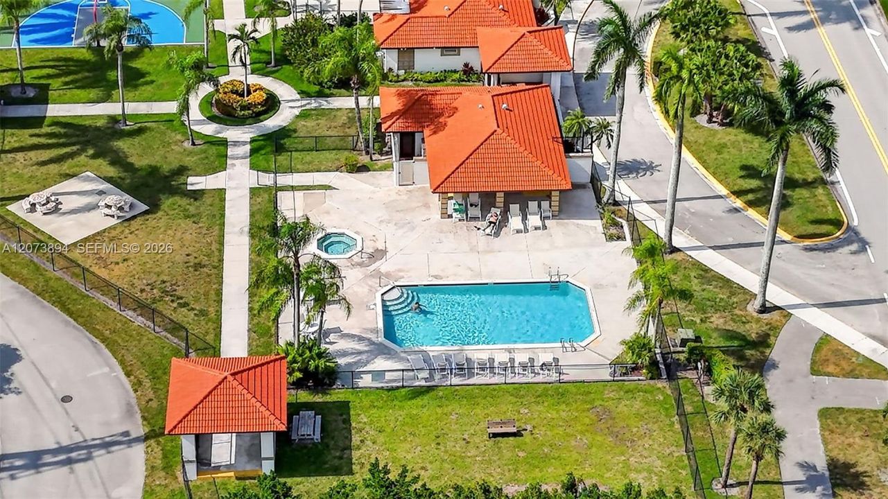 En Venta: $565,000 (3 camas, 2 baños, 1864 Pies cuadrados)