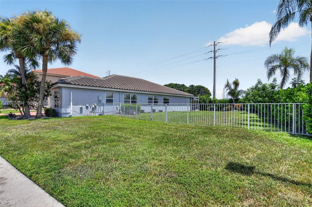 En Venta: $565,000 (3 camas, 2 baños, 1864 Pies cuadrados)
