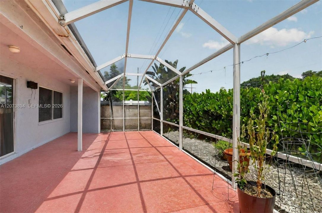 En Venta: $565,000 (3 camas, 2 baños, 1864 Pies cuadrados)