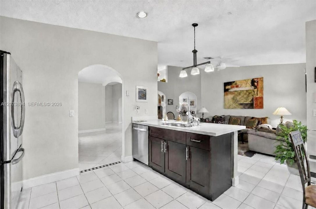 En Venta: $565,000 (3 camas, 2 baños, 1864 Pies cuadrados)
