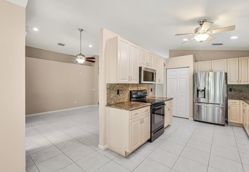 neutral cabinets