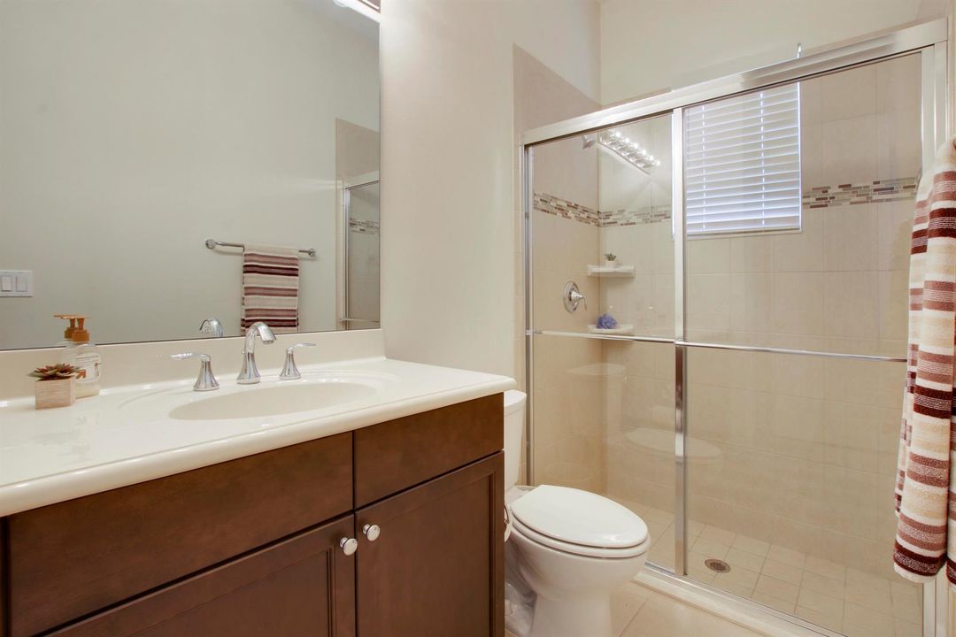 Middle Guest Bathroom