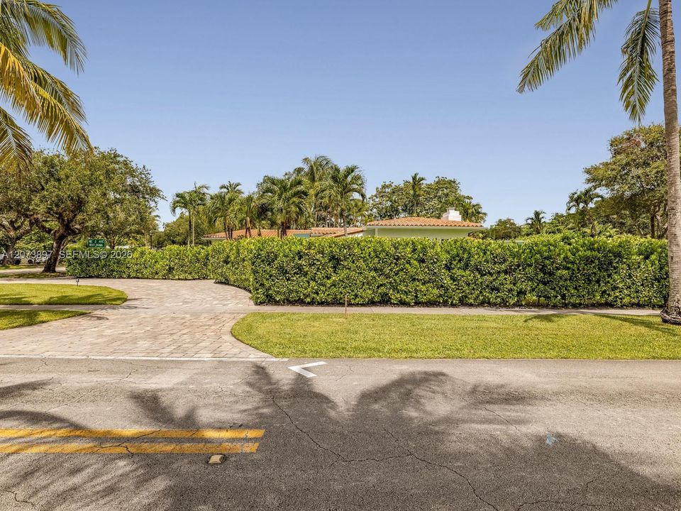For Sale: $2,499,000 (3 beds, 3 baths, 3224 Square Feet)