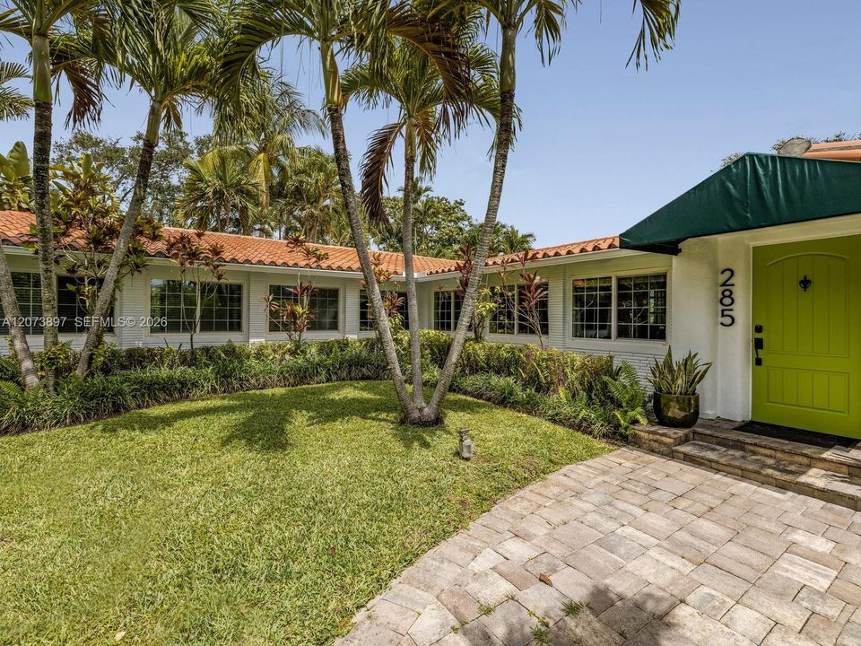 For Sale: $2,499,000 (3 beds, 3 baths, 3224 Square Feet)