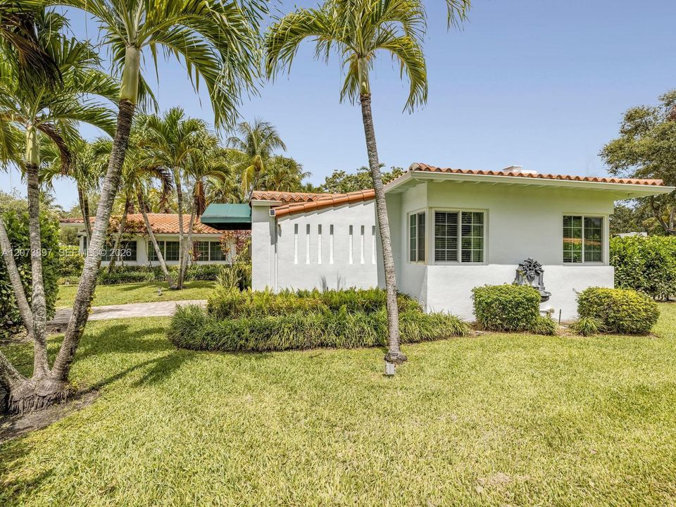 For Sale: $2,499,000 (3 beds, 3 baths, 3224 Square Feet)