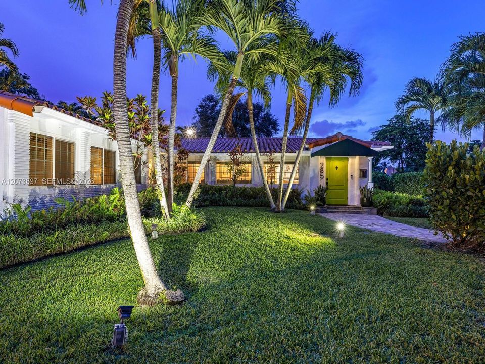 For Sale: $2,499,000 (3 beds, 3 baths, 3224 Square Feet)