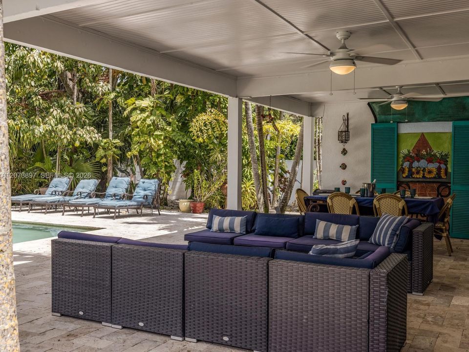 For Sale: $2,499,000 (3 beds, 3 baths, 3224 Square Feet)