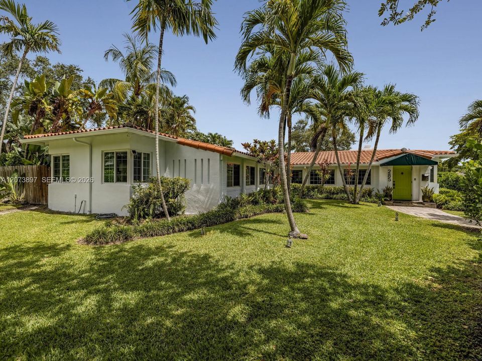 For Sale: $2,499,000 (3 beds, 3 baths, 3224 Square Feet)