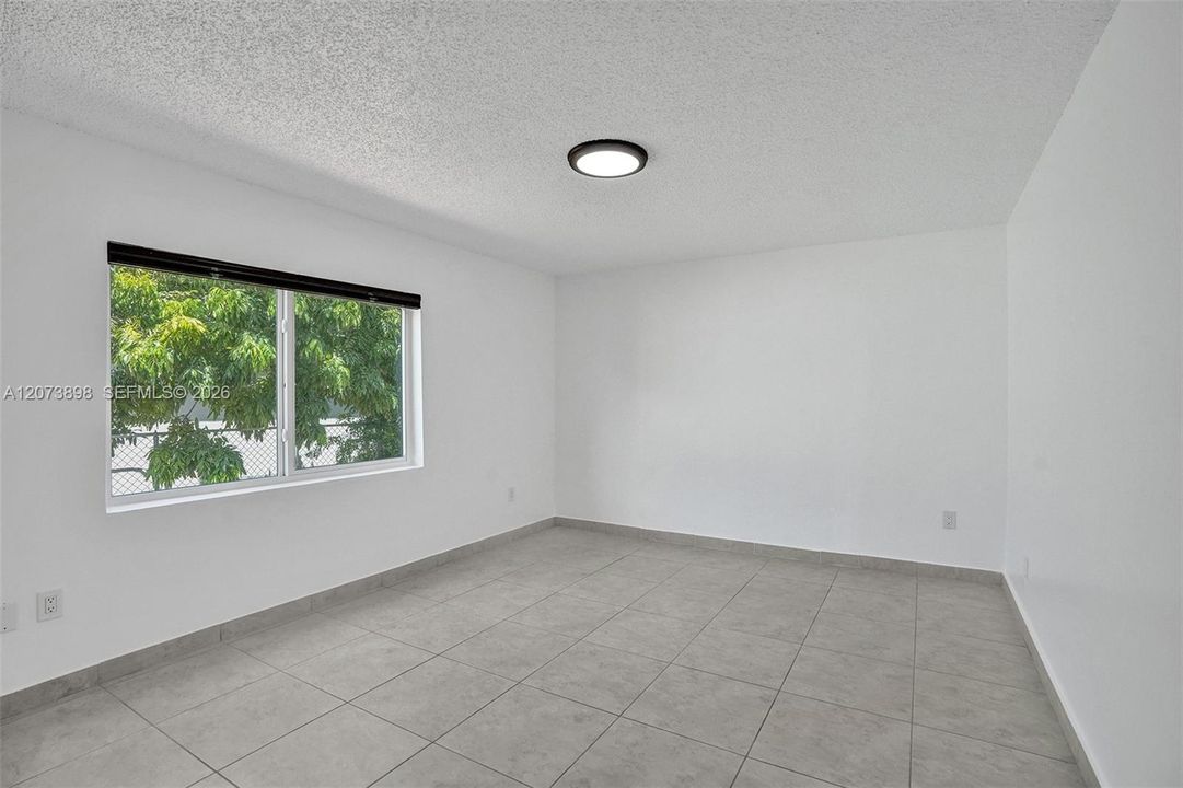 For Sale: $1,200,000 (7 beds, 4 baths, 3420 Square Feet)