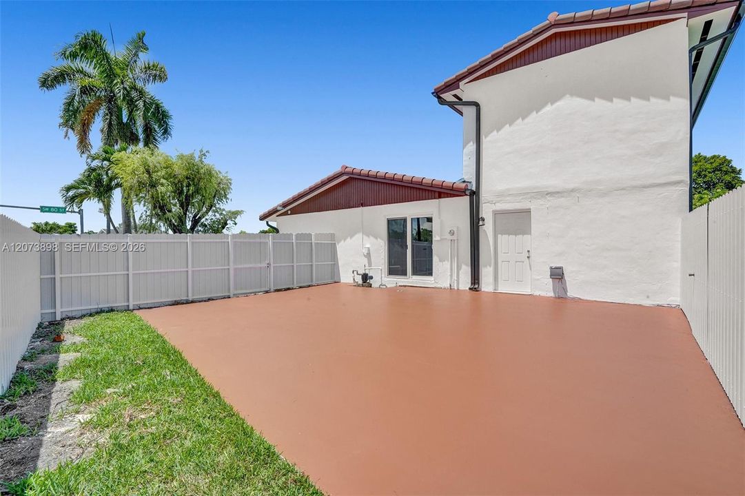 For Sale: $1,200,000 (7 beds, 4 baths, 3420 Square Feet)