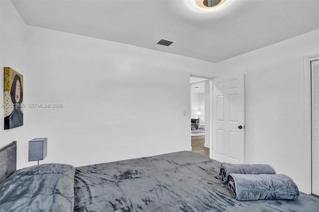For Sale: $498,500 (2 beds, 1 baths, 841 Square Feet)