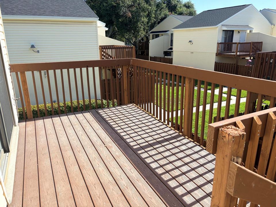 2ND FLOOR PATIO