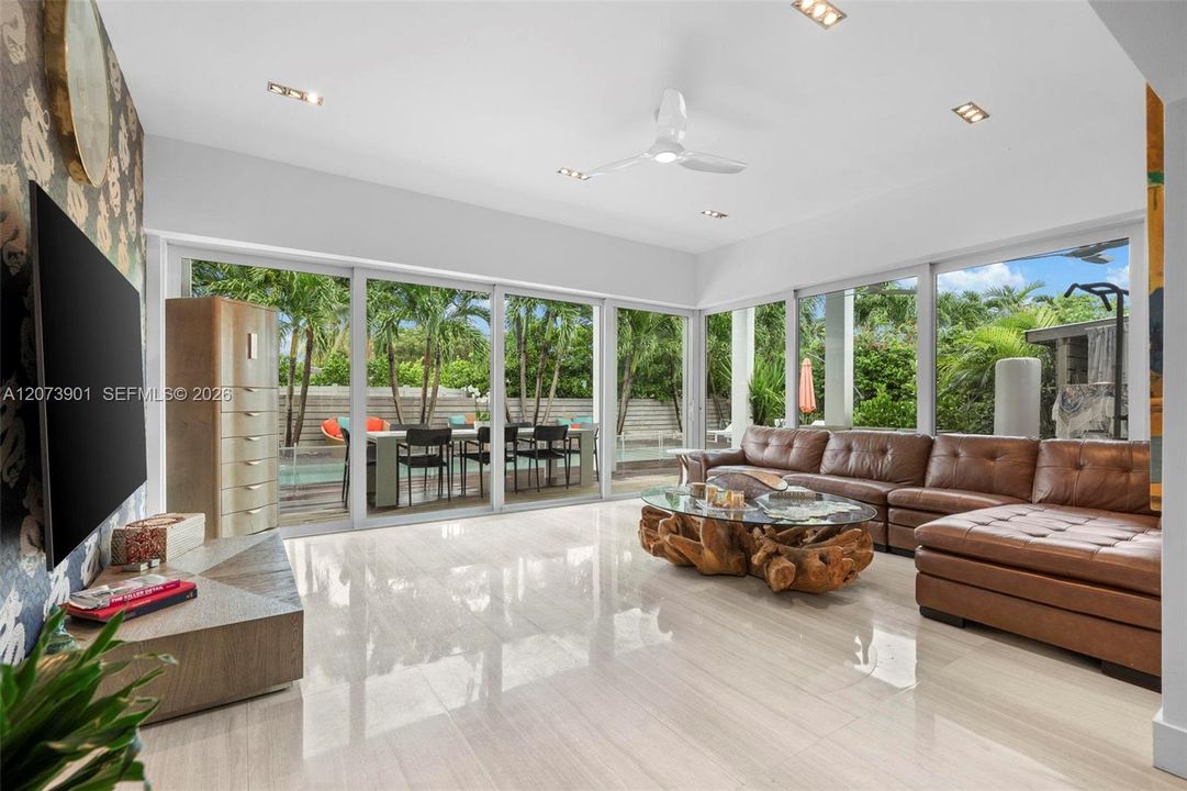 For Sale: $3,189,000 (4 beds, 4 baths, 2509 Square Feet)