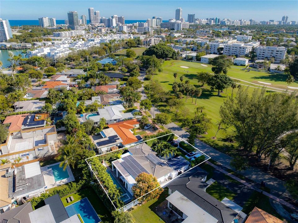 For Sale: $3,189,000 (4 beds, 4 baths, 2509 Square Feet)
