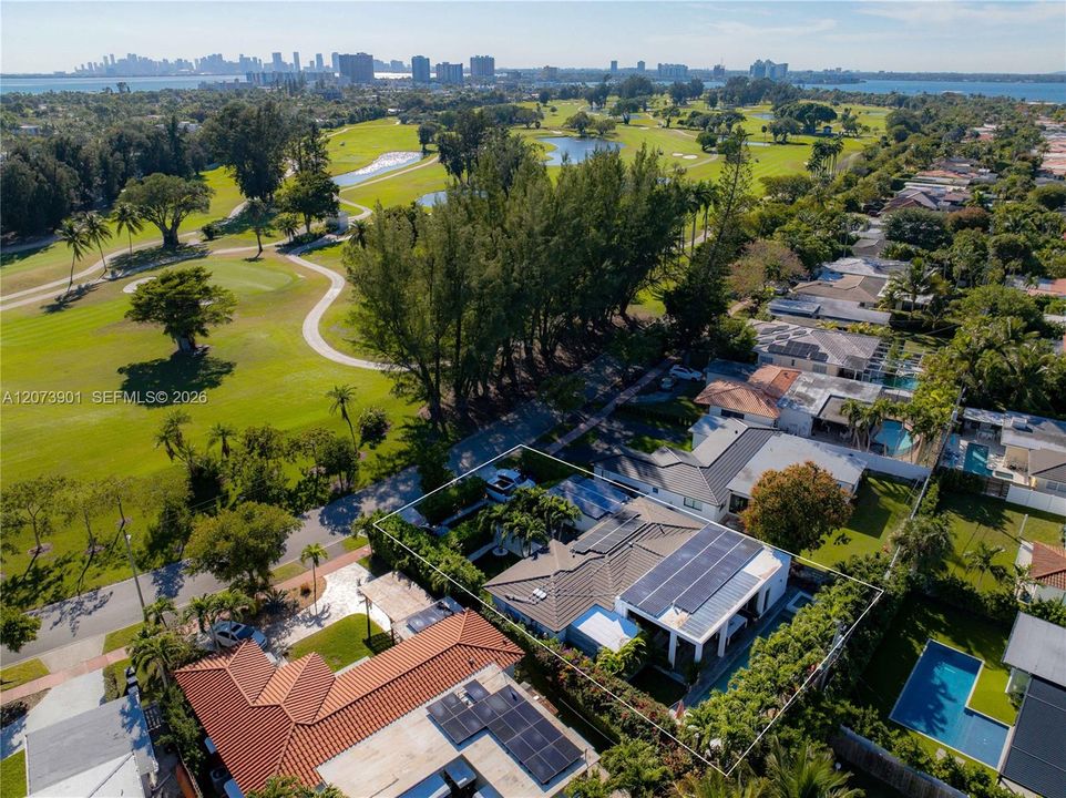 For Sale: $3,189,000 (4 beds, 4 baths, 2509 Square Feet)