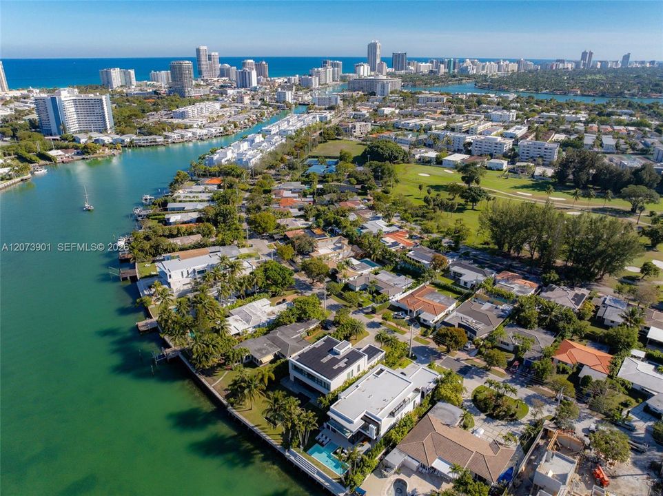 For Sale: $3,189,000 (4 beds, 4 baths, 2509 Square Feet)
