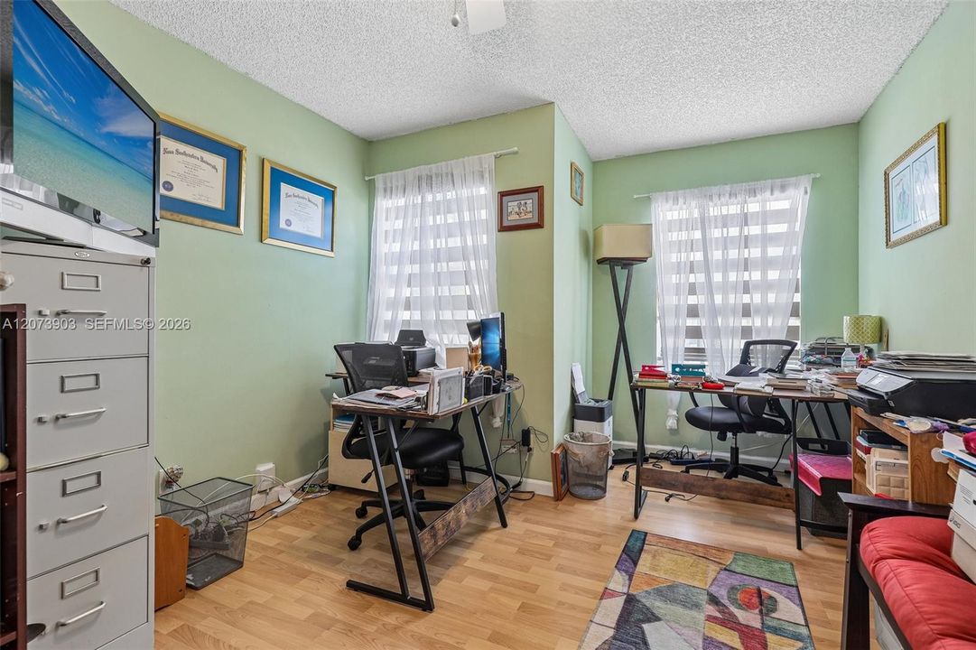 En Venta: $475,000 (3 camas, 2 baños, 1690 Pies cuadrados)