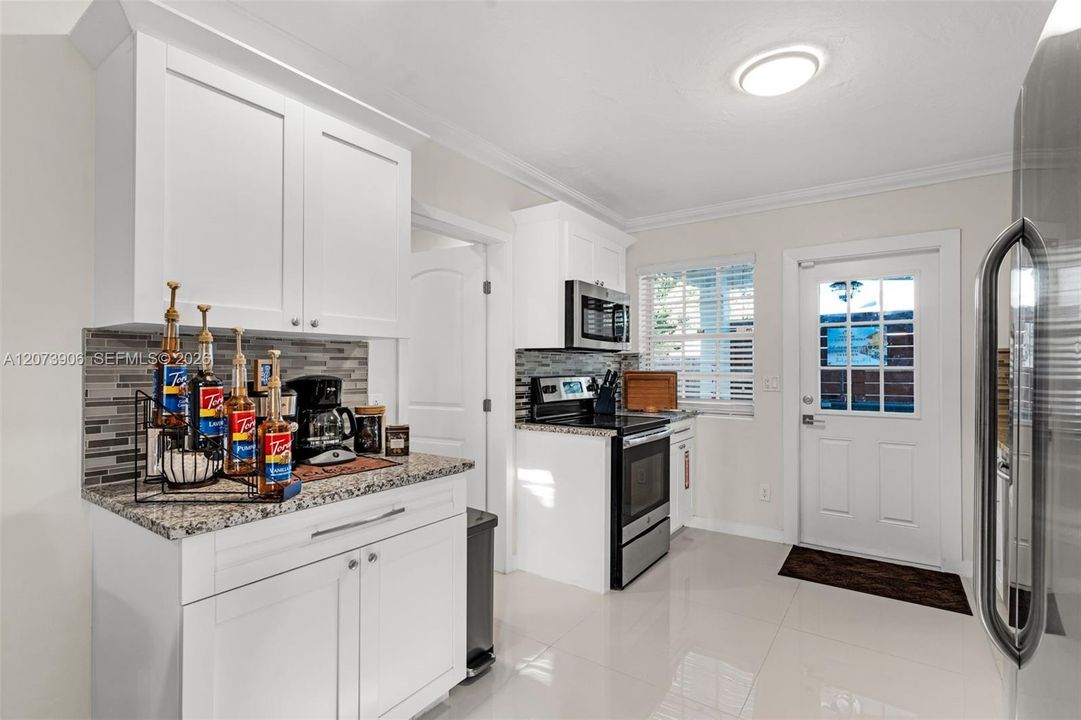 For Rent: $4,150 (4 beds, 2 baths, 2150 Square Feet)