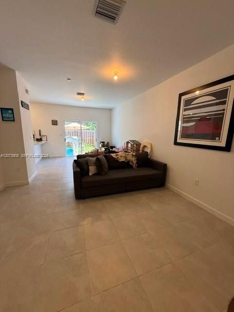For Rent: $2,595 (3 beds, 2 baths, 0 Square Feet)