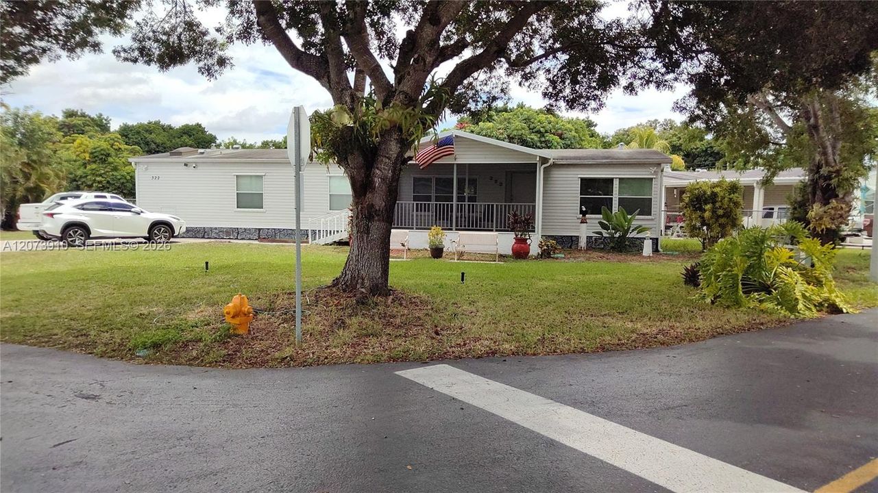 For Sale: $275,000 (3 beds, 2 baths, 1690 Square Feet)