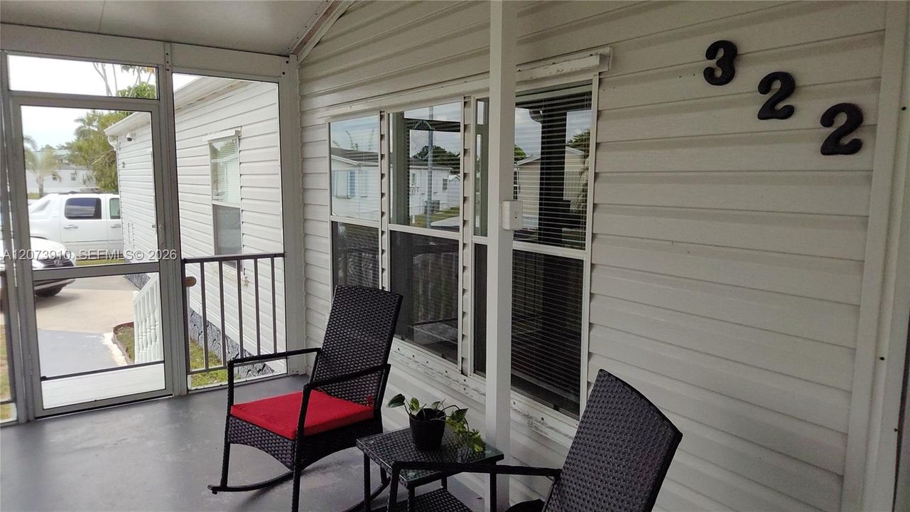 For Sale: $275,000 (3 beds, 2 baths, 1690 Square Feet)