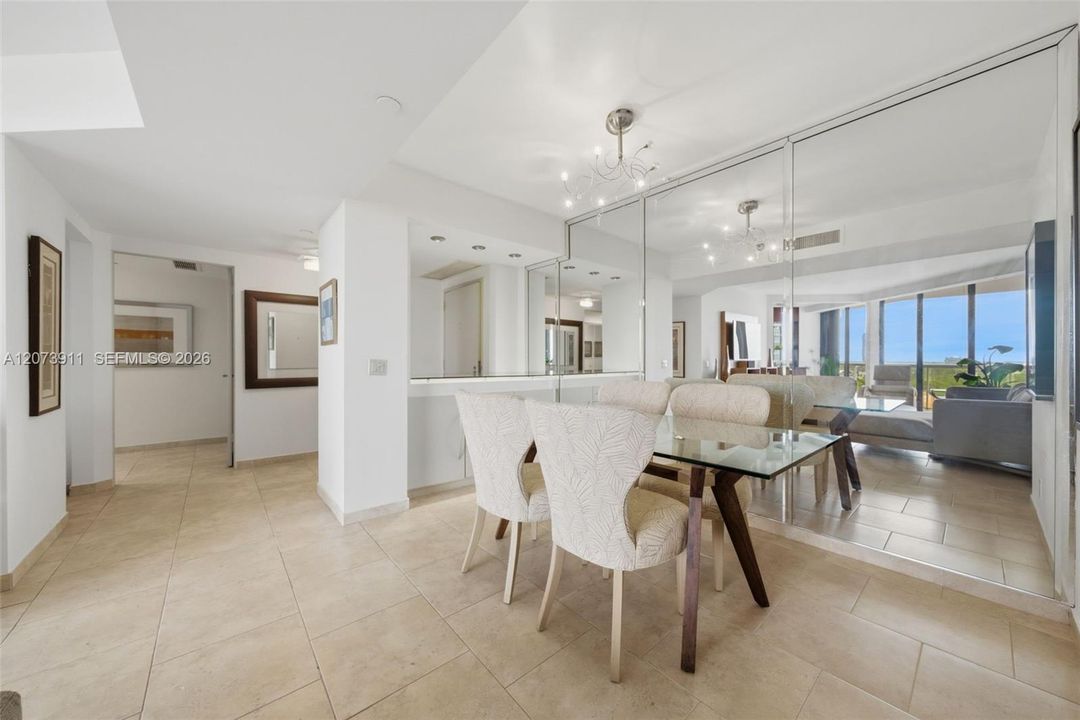 For Rent: $3,500 (2 beds, 2 baths, 1068 Square Feet)