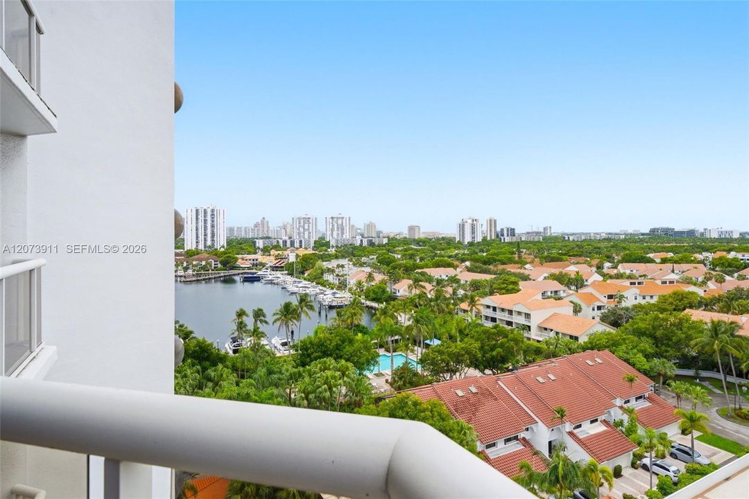 For Rent: $3,500 (2 beds, 2 baths, 1068 Square Feet)