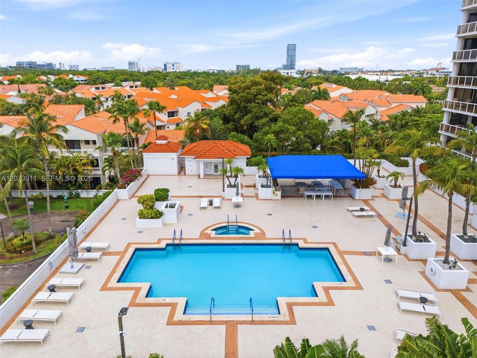 For Rent: $3,500 (2 beds, 2 baths, 1068 Square Feet)