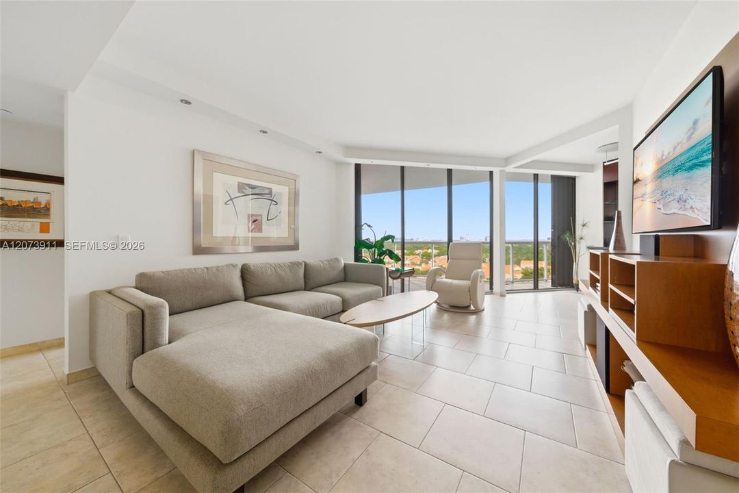 For Rent: $3,500 (2 beds, 2 baths, 1068 Square Feet)
