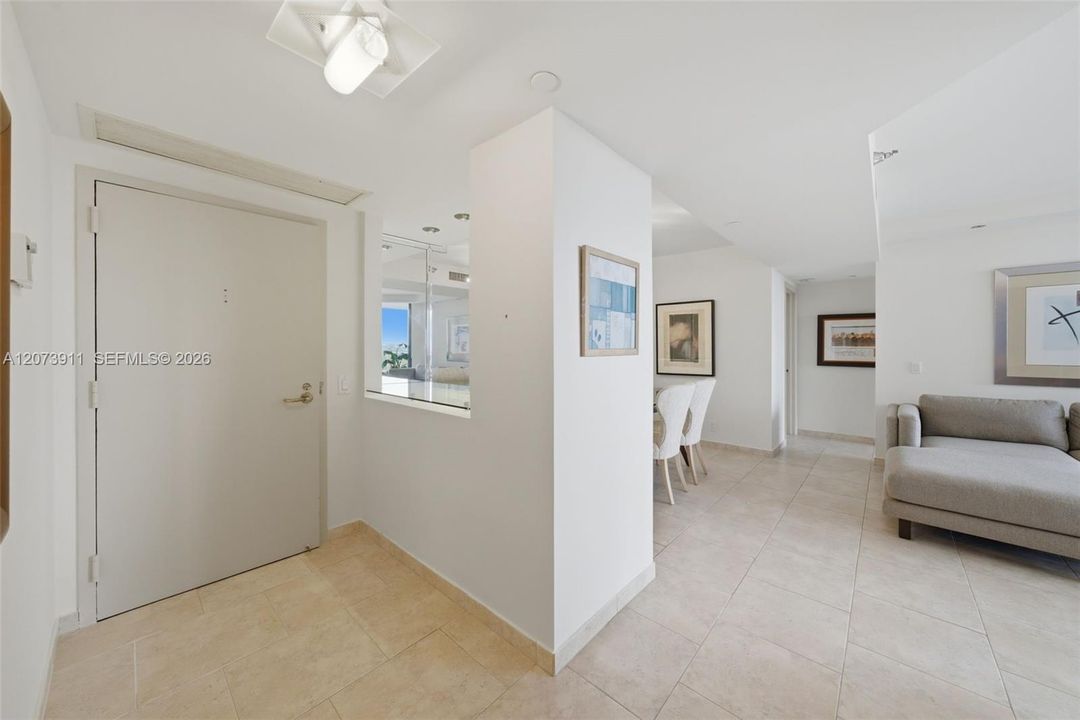 For Rent: $3,500 (2 beds, 2 baths, 1068 Square Feet)