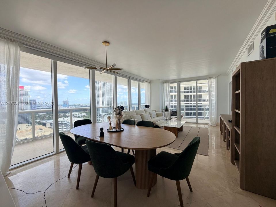 For Rent: $7,500 (2 beds, 2 baths, 1458 Square Feet)