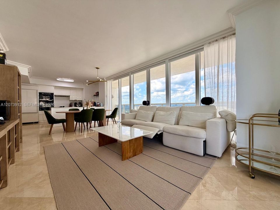 For Rent: $7,500 (2 beds, 2 baths, 1458 Square Feet)