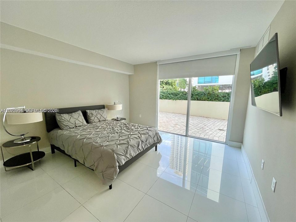 For Rent: $6,800 (4 beds, 3 baths, 1729 Square Feet)