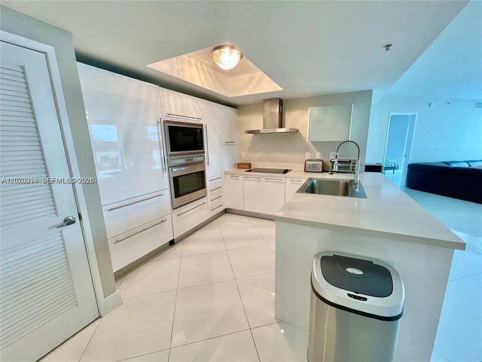 For Rent: $6,800 (4 beds, 3 baths, 1729 Square Feet)