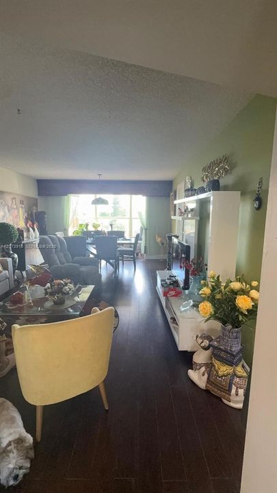 For Sale: $135,000 (2 beds, 2 baths, 850 Square Feet)