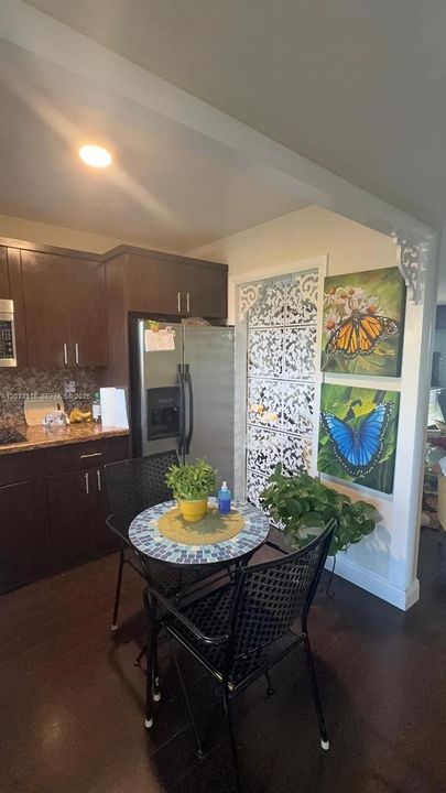 For Sale: $135,000 (2 beds, 2 baths, 850 Square Feet)
