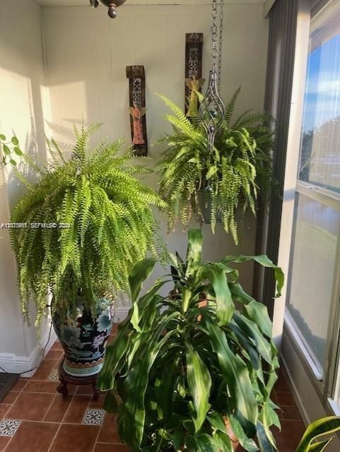 For Sale: $135,000 (2 beds, 2 baths, 850 Square Feet)