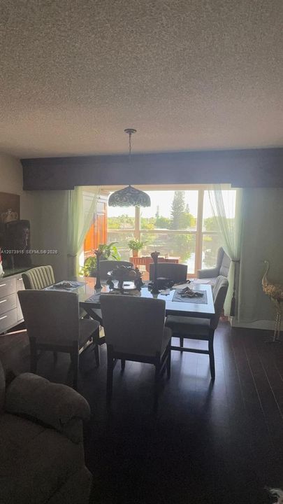 For Sale: $135,000 (2 beds, 2 baths, 850 Square Feet)