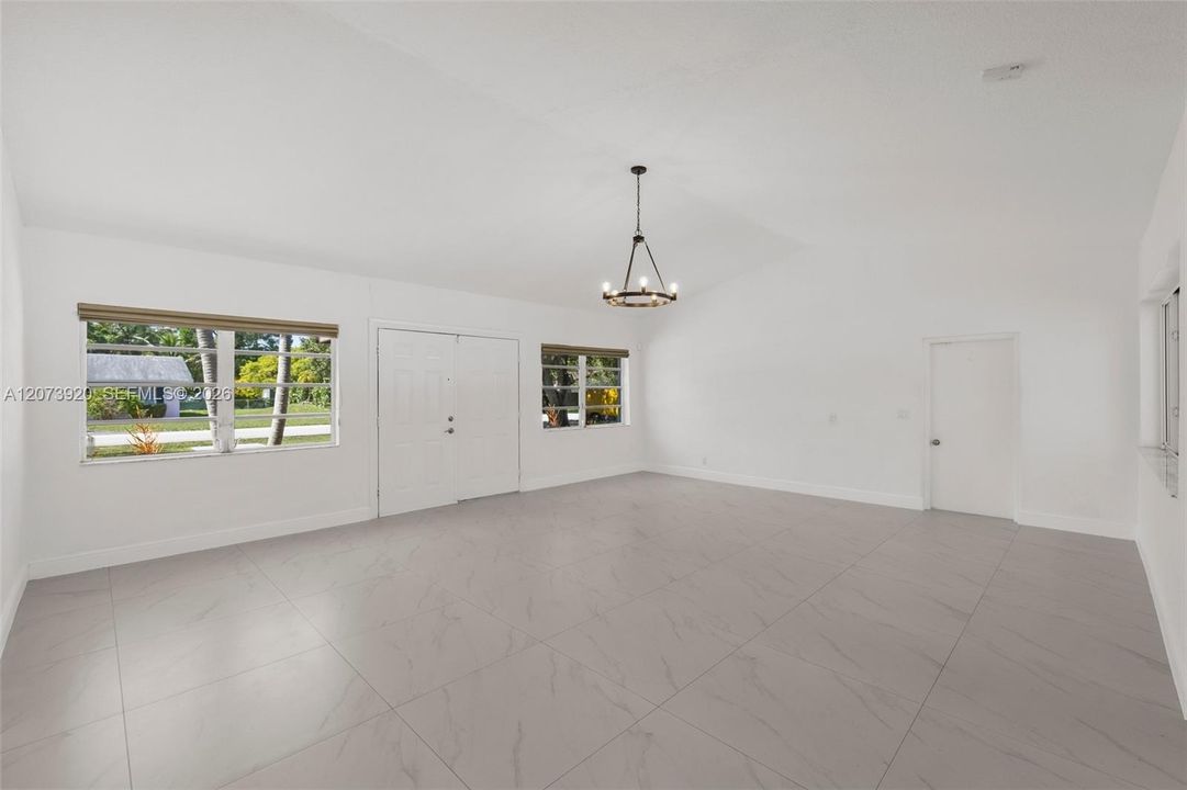 For Sale: $1,179,000 (3 beds, 2 baths, 2324 Square Feet)