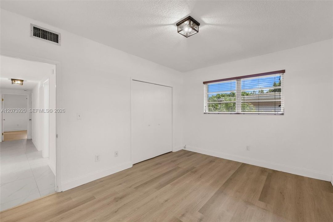 For Sale: $1,179,000 (3 beds, 2 baths, 2324 Square Feet)