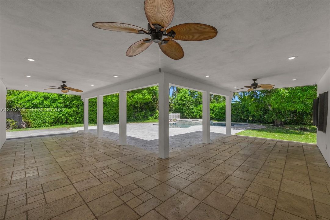 For Sale: $1,179,000 (3 beds, 2 baths, 2324 Square Feet)