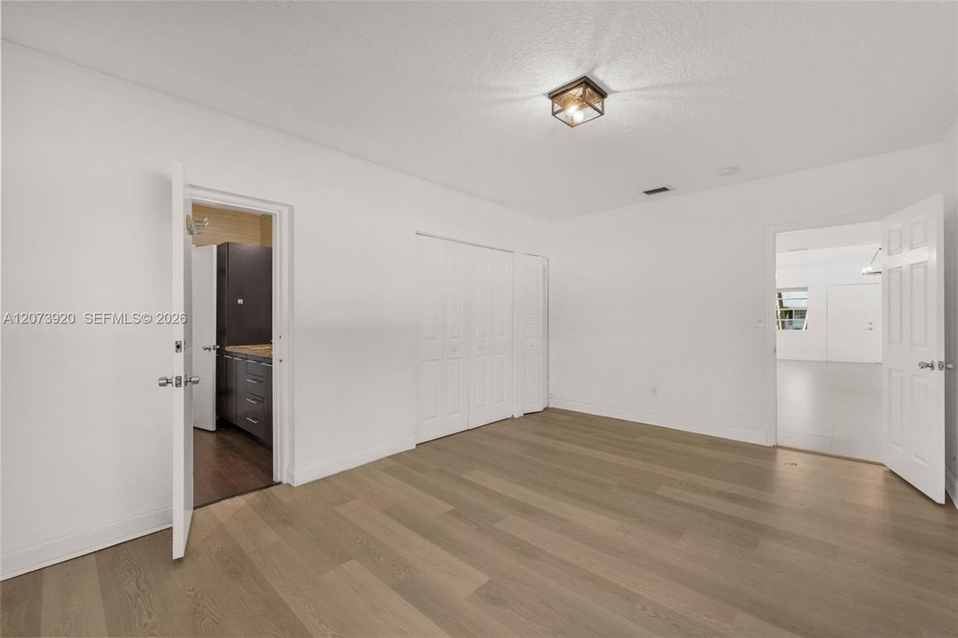 For Sale: $1,179,000 (3 beds, 2 baths, 2324 Square Feet)