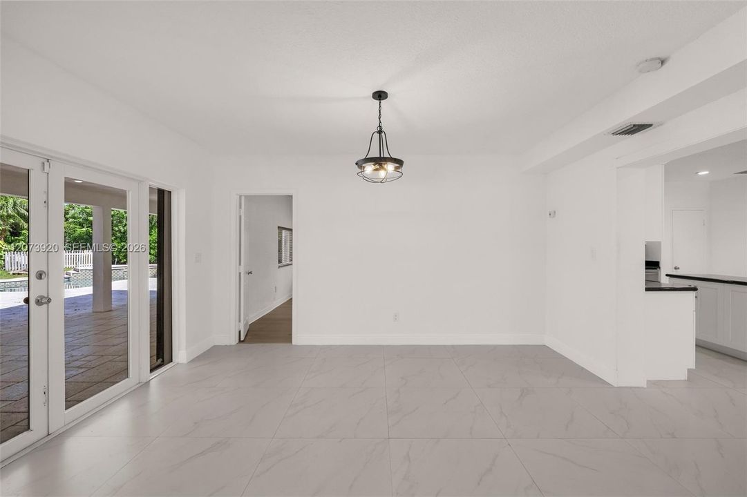 For Sale: $1,179,000 (3 beds, 2 baths, 2324 Square Feet)