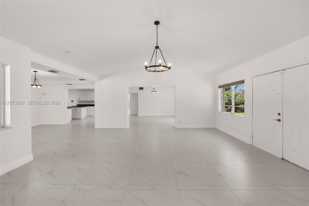 For Sale: $1,179,000 (3 beds, 2 baths, 2324 Square Feet)